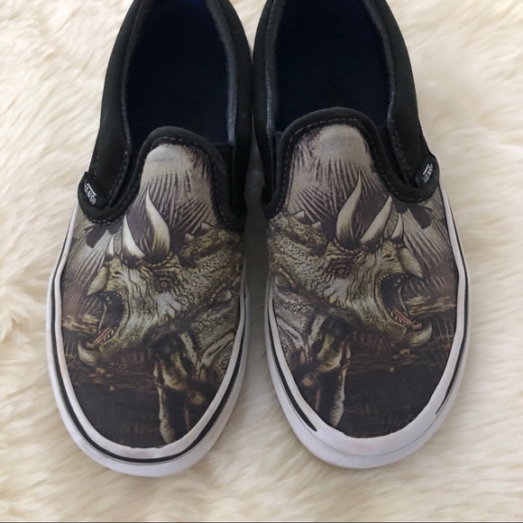 vans triceratops